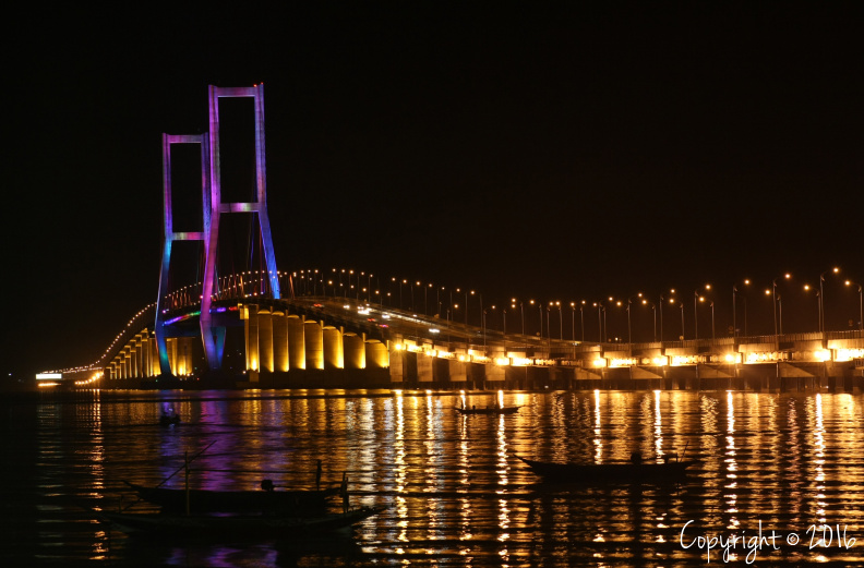 (surabaya) Suramadu.jpg